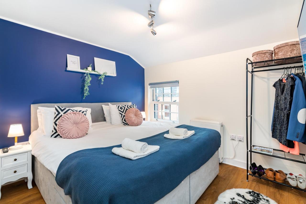 Town Center Apartment With 55” Smart Tv+Netflix Andover Exterior foto